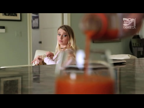 ❤️ ʻO ke kaikamahine wela me ka uʻi nui a me ka puʻu paʻa loaʻa ka moa mai ka loser, akā paʻakikī loa ❌ Pono ma porn haw.epicpornvideos-com.ru ️❤